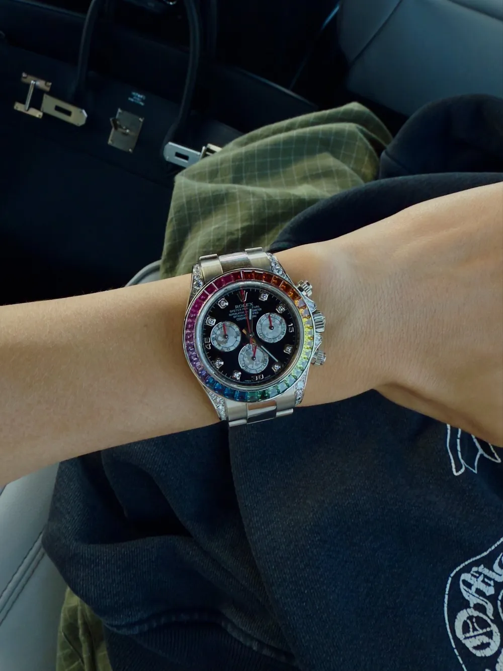 Luxury lifestyle photo from an @kimchi1x post on X (29.5M views)